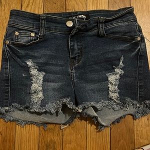 FashionNova shorts size 1